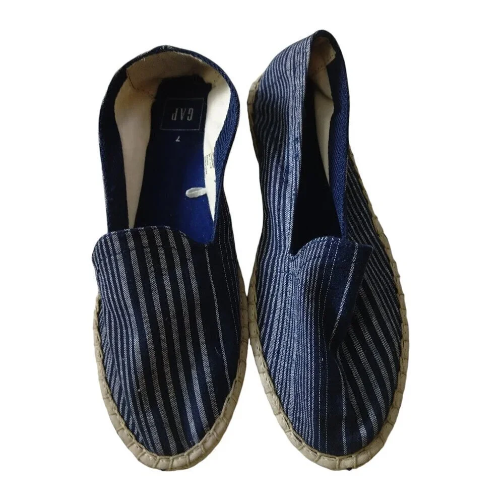 Gap Women's Size 7 Navy Striped Canvas Espadrilles Slip On Casual Beach Travel
